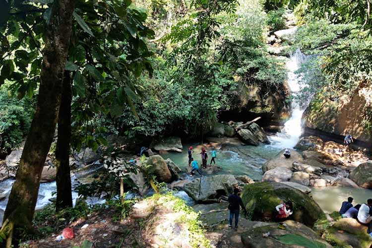 air terjun pelangi indah deli serdang